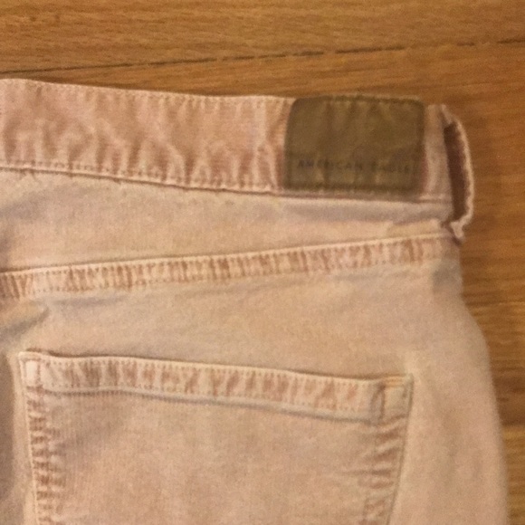 Light pink American eagle jeans size 10 washed to shrink size 6. - Picture 12 of 16
